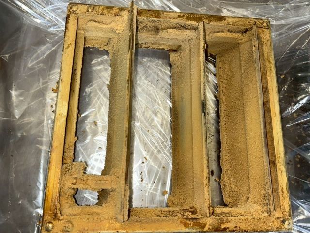 防火ダンパー清掃前 防火ダンパー清掃前