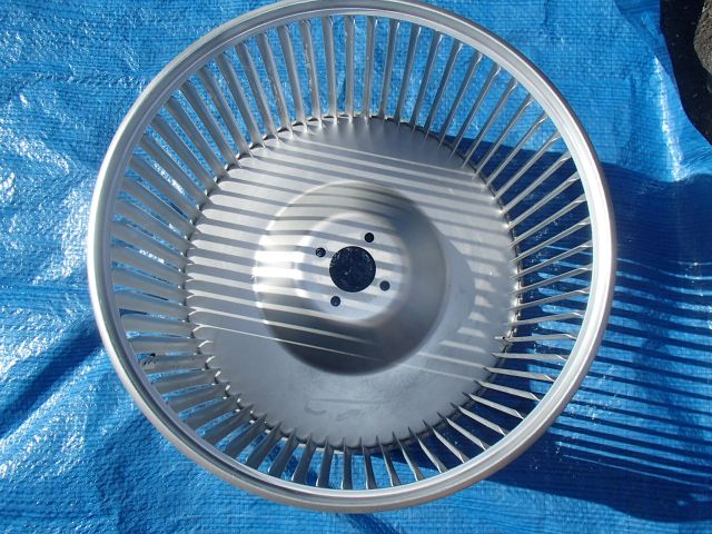 排気ファン羽車 清掃後 排気ファン羽車 清掃後