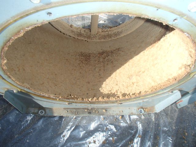 排気ファン ケーシング清掃前 排気ファン ケーシング清掃前